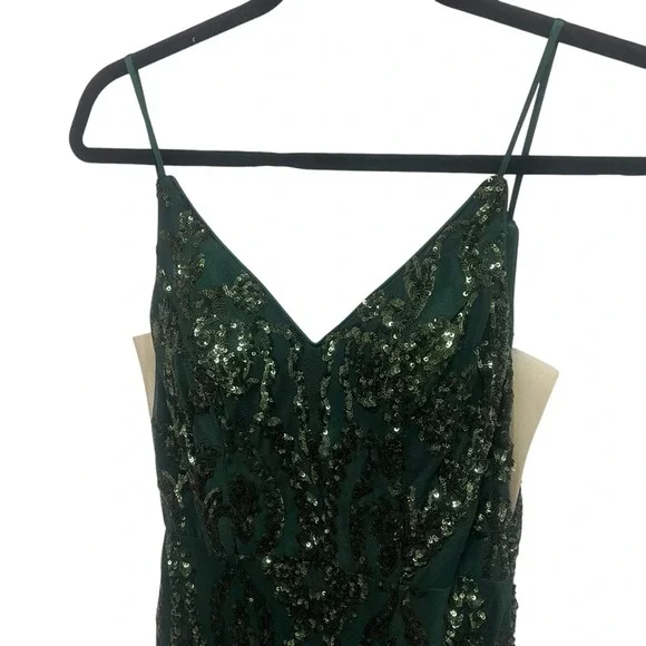 Amelia Couture Emerald Green Sequined Mermaid Dress with lace up back size 2 Amelia Couture Emerald Green Sequined Mermaid Dress with lace up back size 2